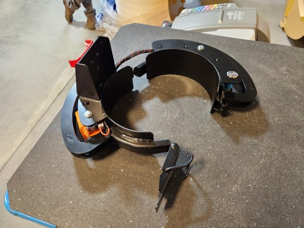 Torch – 8" Vac Tube Clamp with Integrated LED Lighting - Image 3
