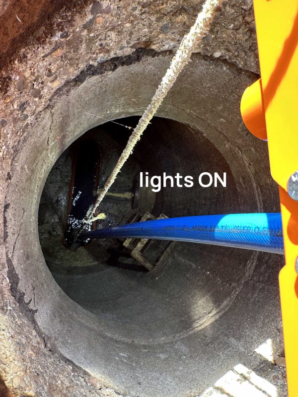 TorchRail – Illuminated Manhole Down Roller - Image 2